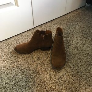 Kensie Brown ankle boots